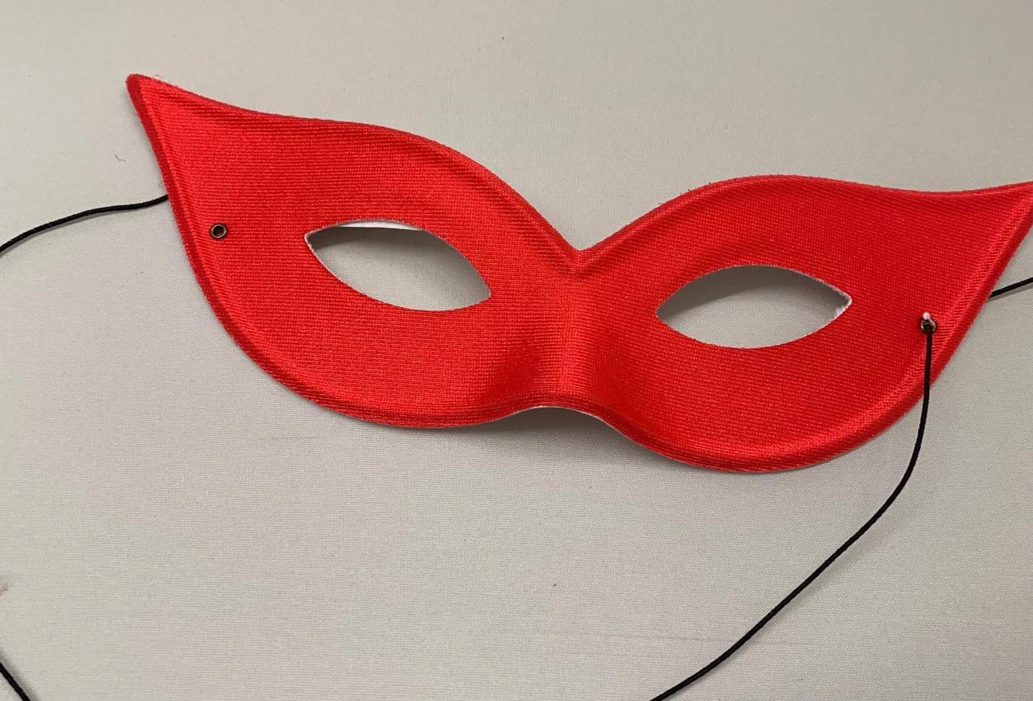 Solid Color Italian Harlequin Half Mask 5 Solid Color Italian Harlequin Half Mask - Image 5