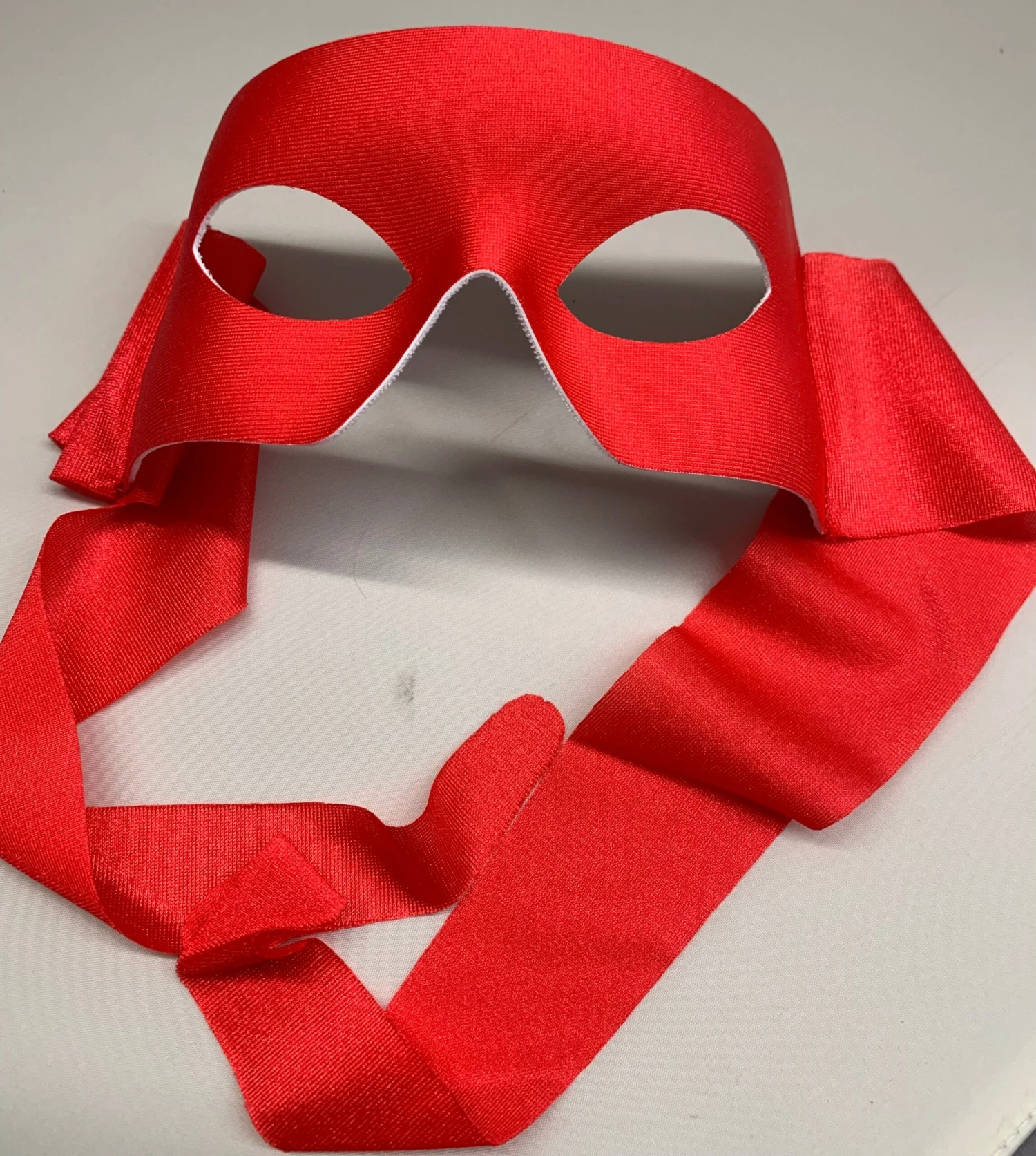 Italian Super Hero Mask With Cloth Ties - Red 1 Italian Super Hero Mask With Cloth Ties - Red
